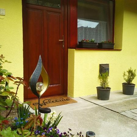 Kis Apartmanhaz Balatonfured Luaran gambar