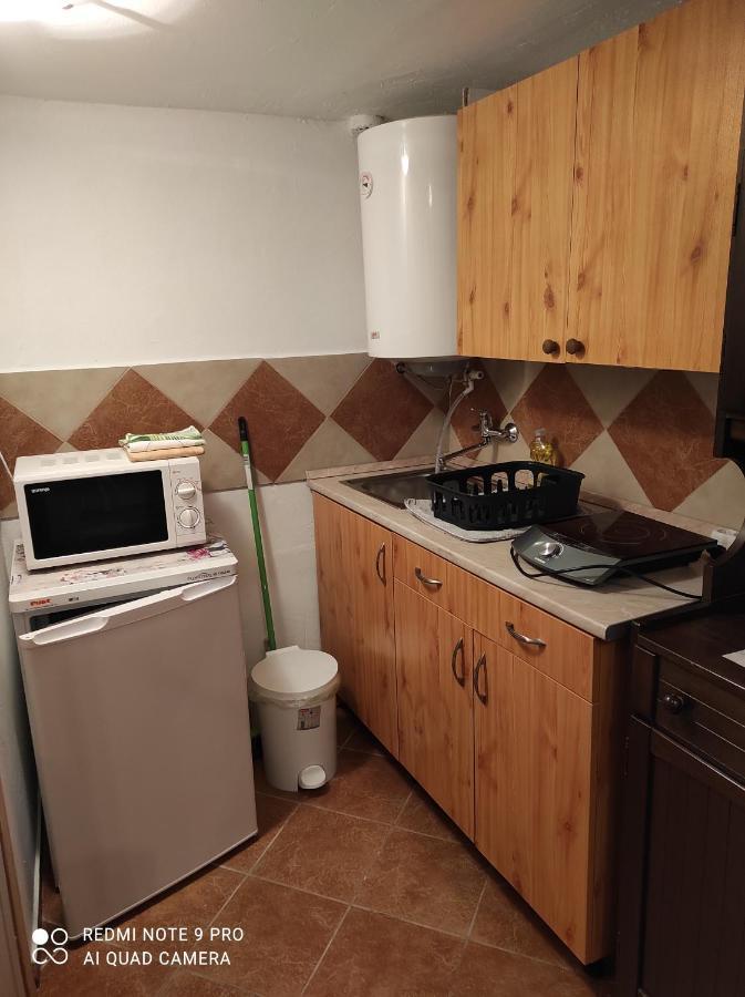 Kis Apartmanhaz Balatonfured Luaran gambar